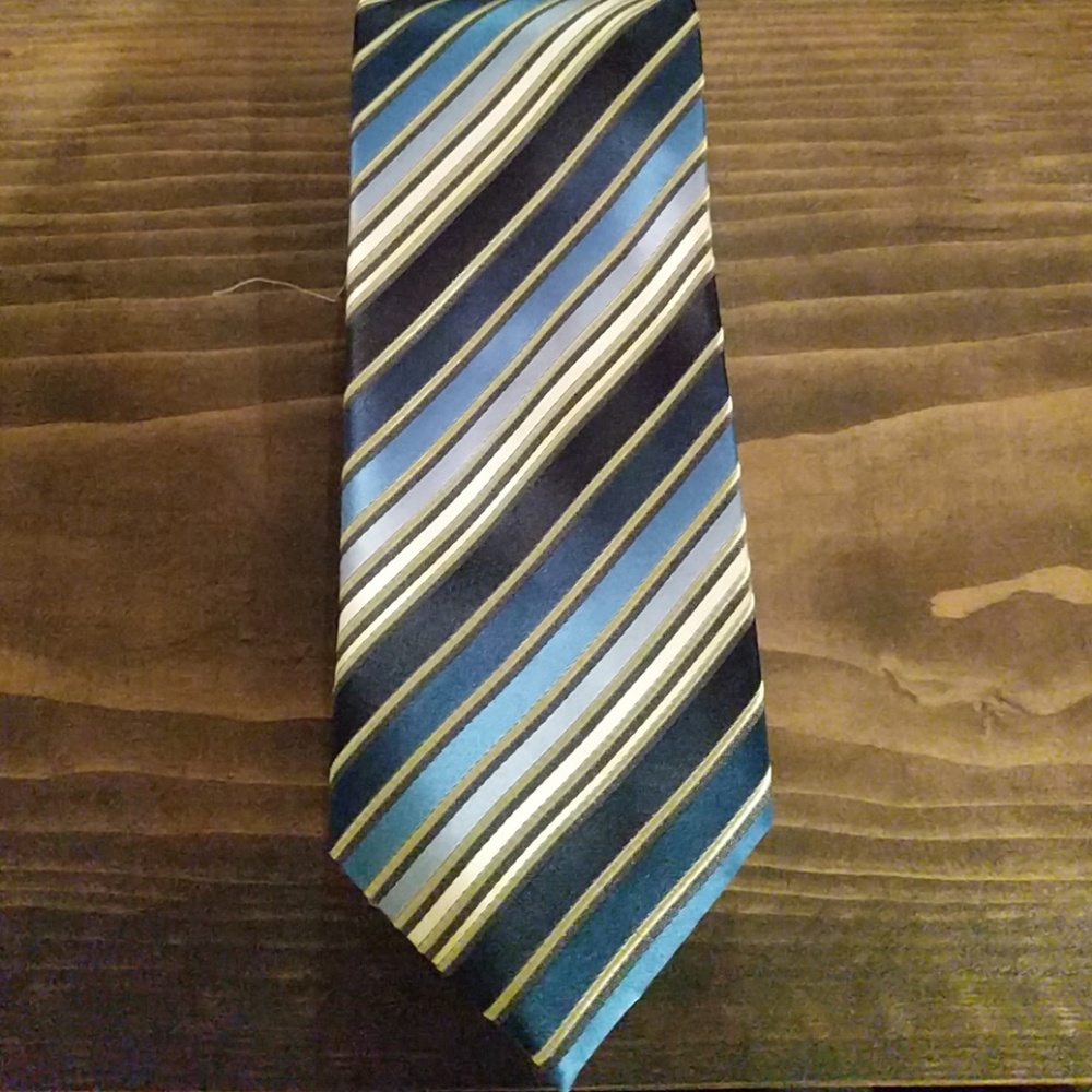 Men's tie